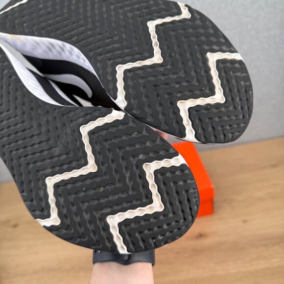 Nike Womens Revolution 5 Running Shoes Size 11 Black White Active Athletic - Picture 12 of 14